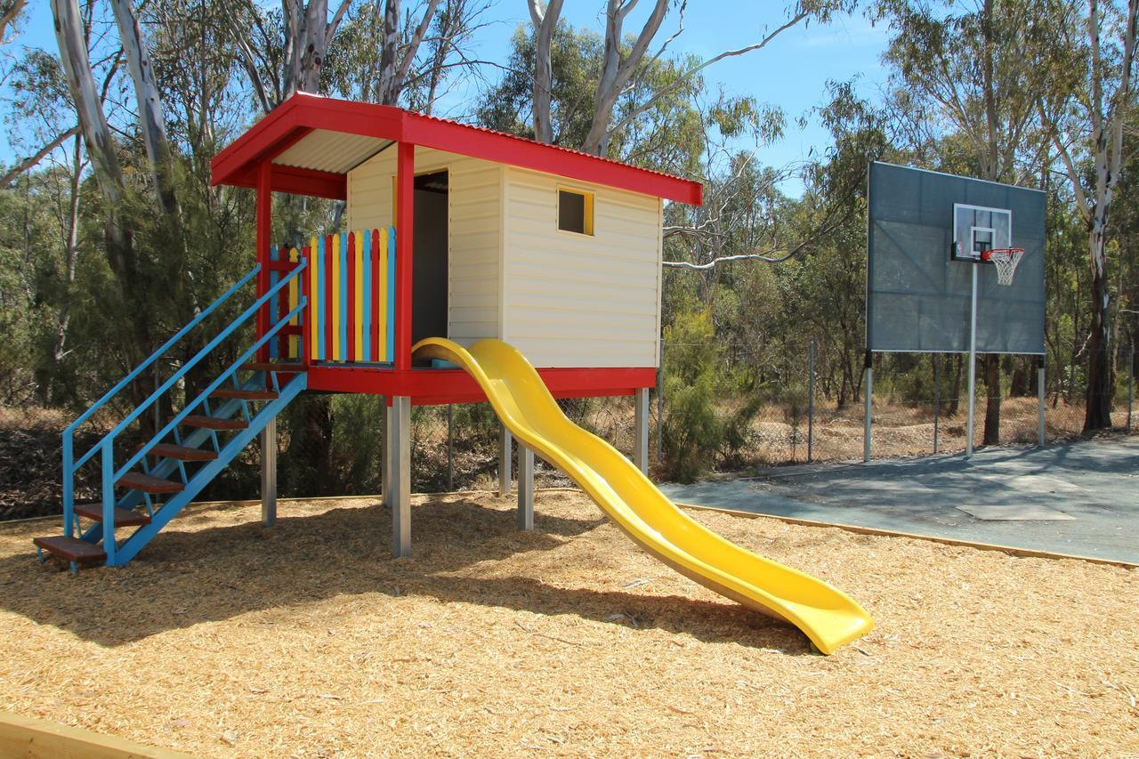 Big4 Moama Holiday Park Екстериор снимка